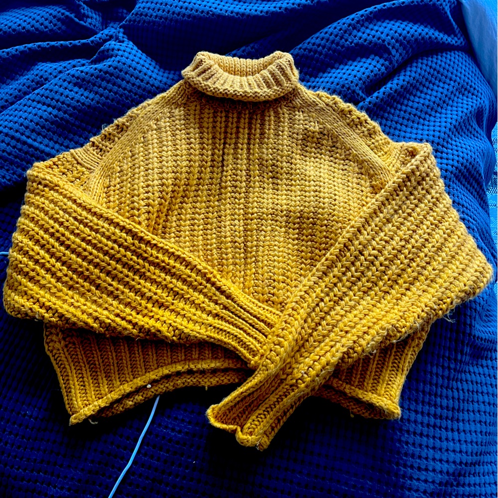 H&M Sweater turtleneck SIZE XS Yellow